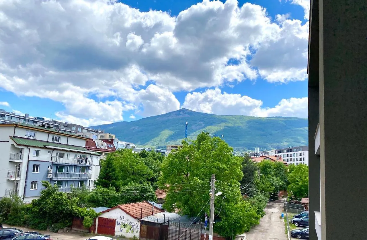 Cozy Apartment & Parking Next To St Sophia Hospital Sofia